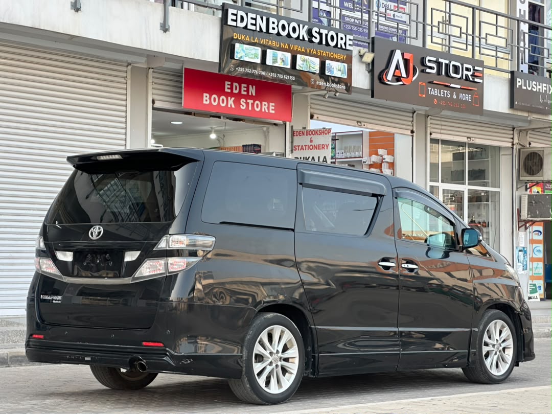 TOYOTA VELLFIRE thumbnail 3